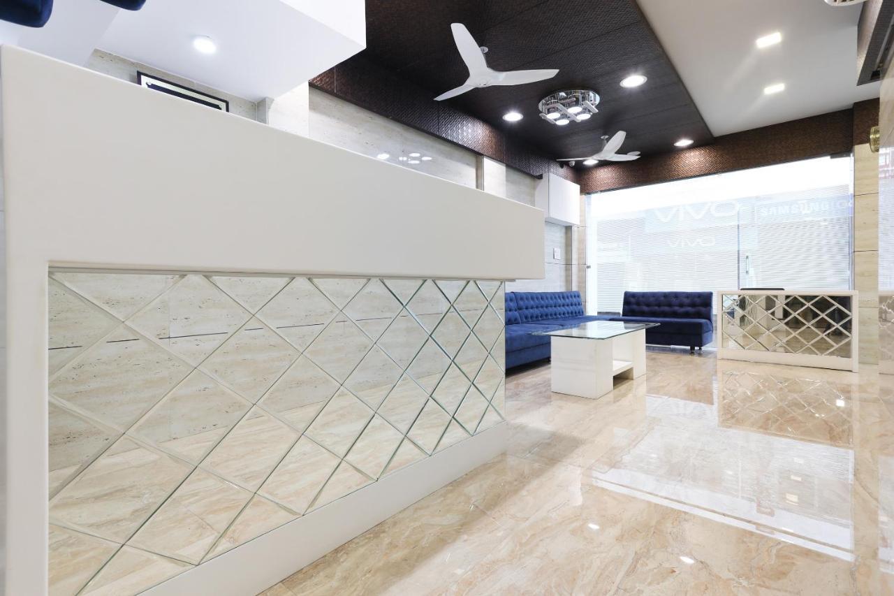 Hotel Oyo 60577 Sukhmani Residency Indore Exterior foto